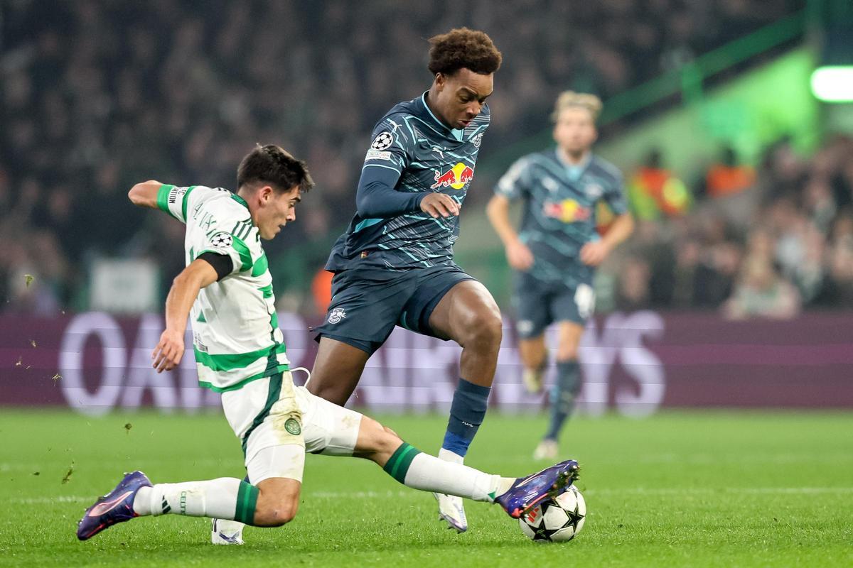 Assan Ouedraogo, durante un partido de Champions con el Leipzig