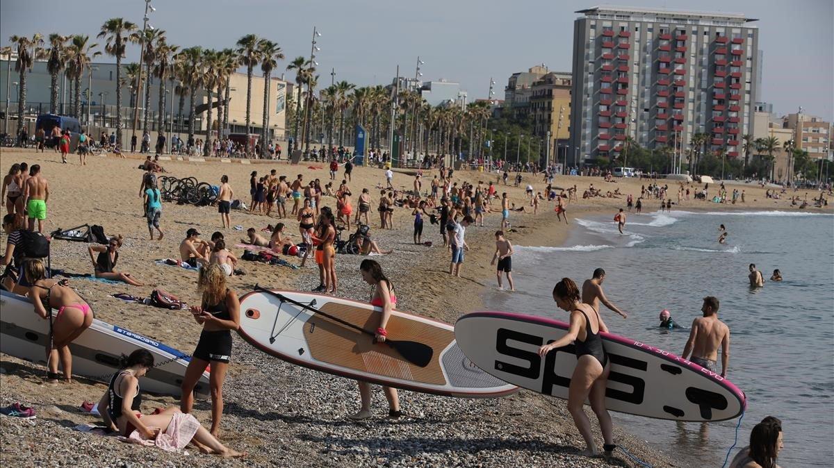 zentauroepp53582452 barcelona 28 05 2020  sociedad   reportaje de playas  ambien200530182326