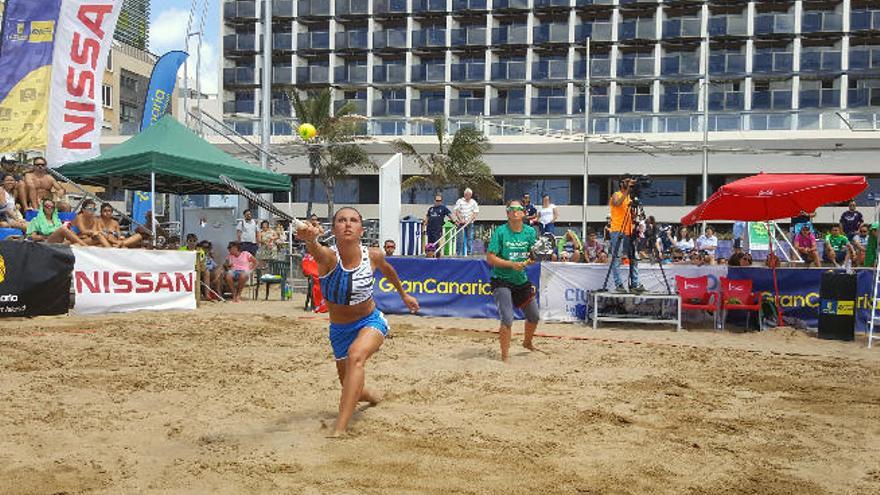 Las italianas Daina-Cimatti, que se proclamaron campeonas, en acción.