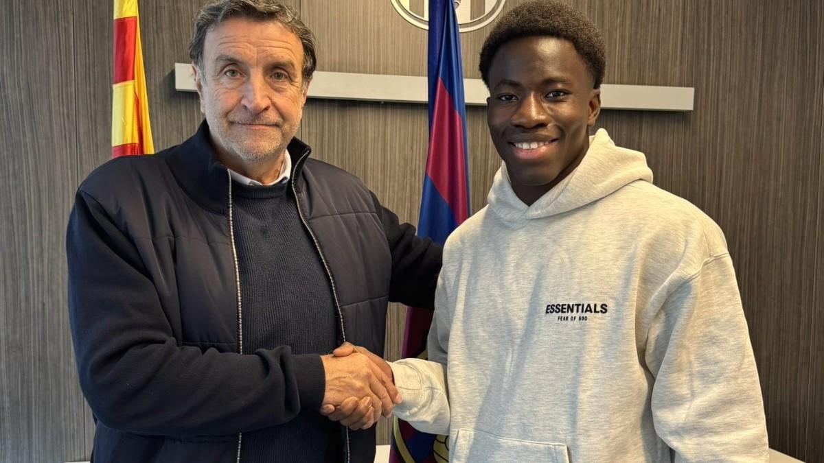 Alexanko renovó a Ebrima Tunkara