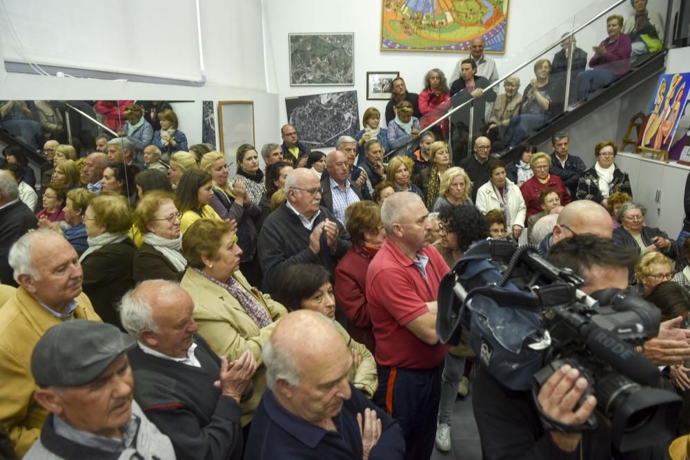 Tensa asamblea de vecinos en Eirís