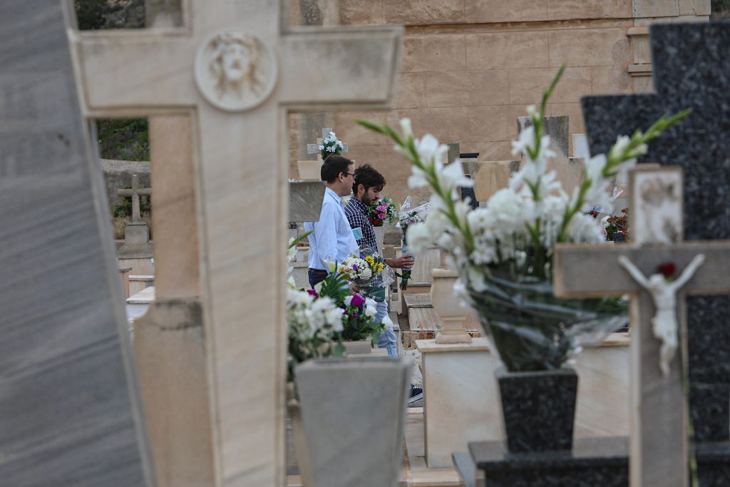 Cementerio de Los Remedios de Cartagena en el Día de Todos los Santos