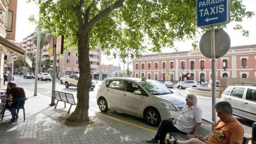 La concesión de la licencia suspendida en 2014 solivianta a los taxistas de Xàtiva