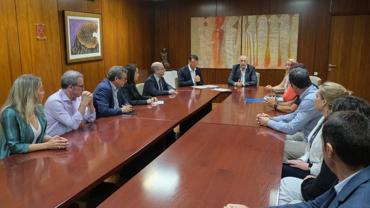 Acto de toma de posesión de los coordinadores generales de Modernización y de Planificación, Desarrollo Urbano y Vivienda del Ayuntamiento de Las Palmas de Gran Canaria.