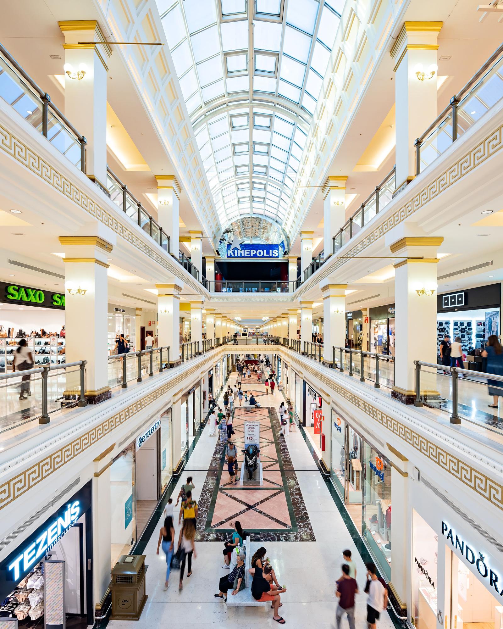 En sus 20 años el centro comercial ha evolucionado adaptándose con éxito a las nuevas demandas de los consumidores: