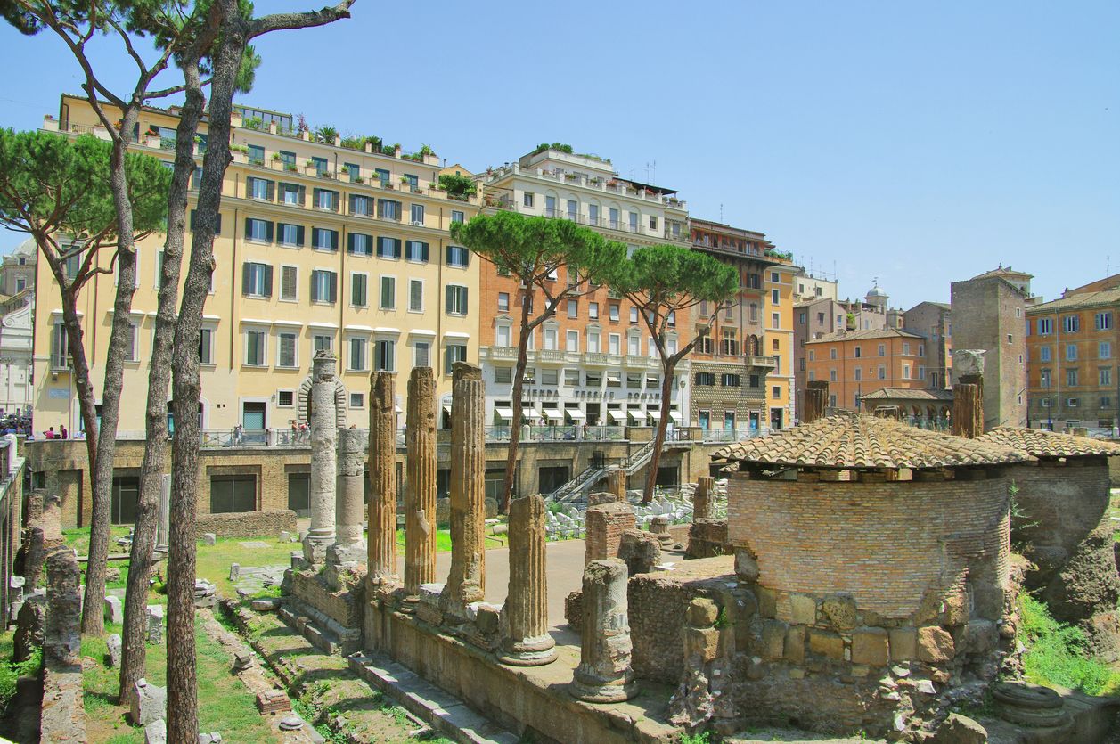 El barrio judío de Roma se sitúa detrás de la zona de Torre Argentina.