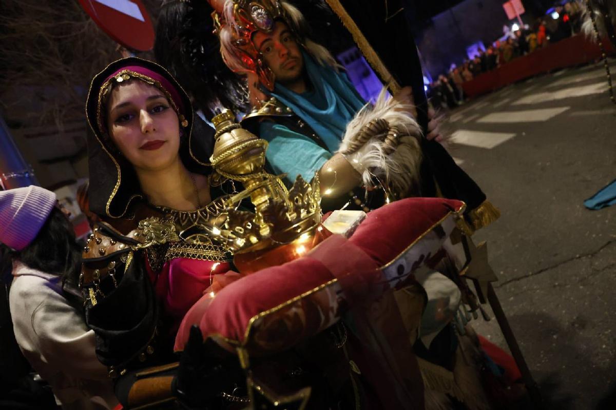 La Cabalgata de los Reyes Magos reparte ilusión por las calles de Córdoba