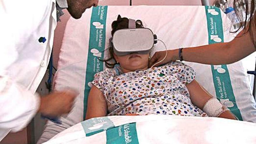 Ulleres de realitat virtual per a infants hospitalitzats al Parc Taulí