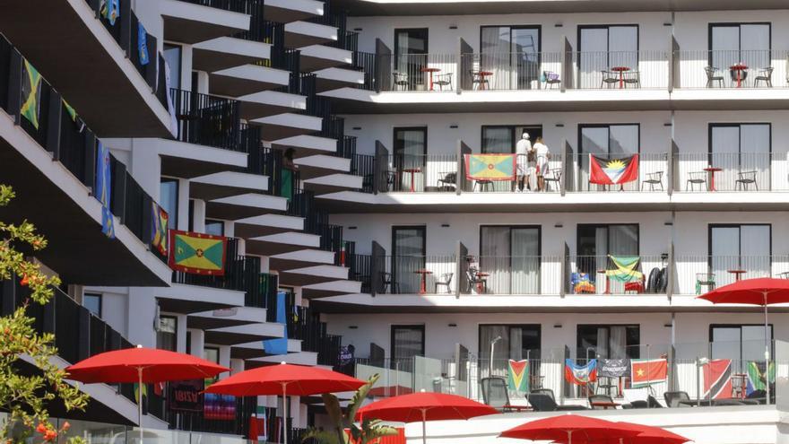 Los hoteles de Ibiza y Formentera alojan a 723.000 turistas hasta junio, un 11% más que en 2022