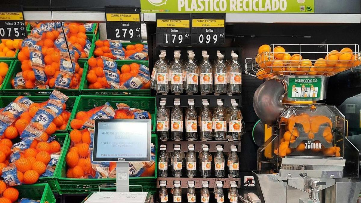 Mercadona apuesta por la economía circular con su nueva botella para zumo exprimido