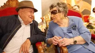 Vila-real homenatja Conchita i Emilio, els seus veïns més majors