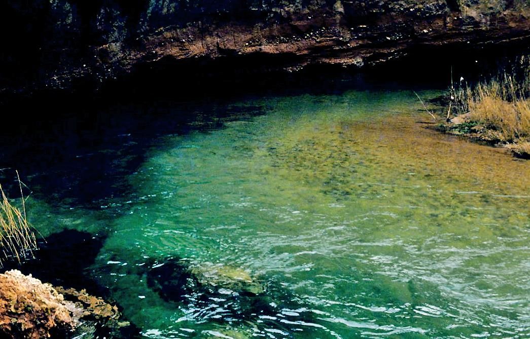 Las pozas de agua que deja el río Escabas a su paso