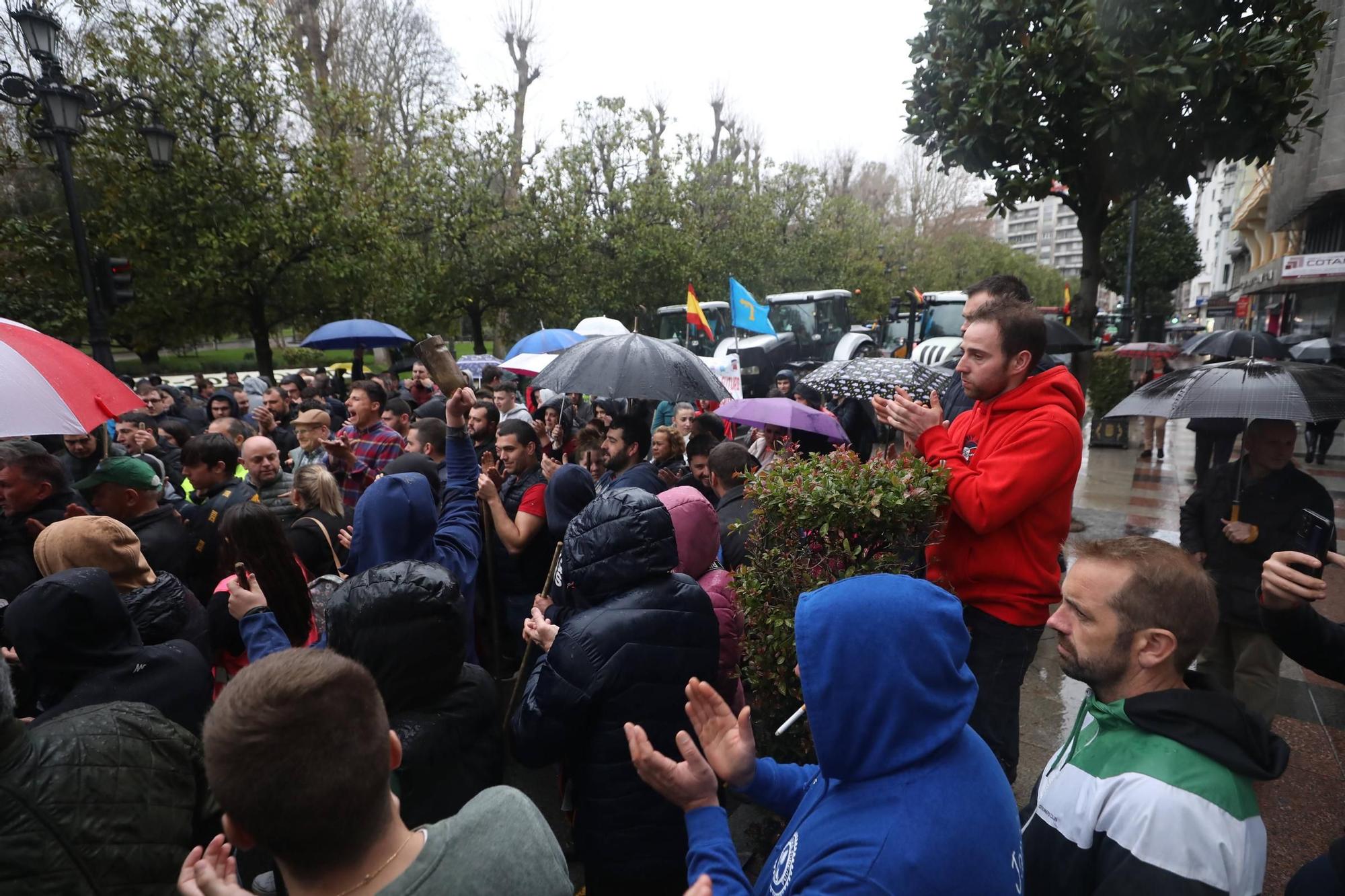 Protestas de los ganaderos y agricultores en Oviedo