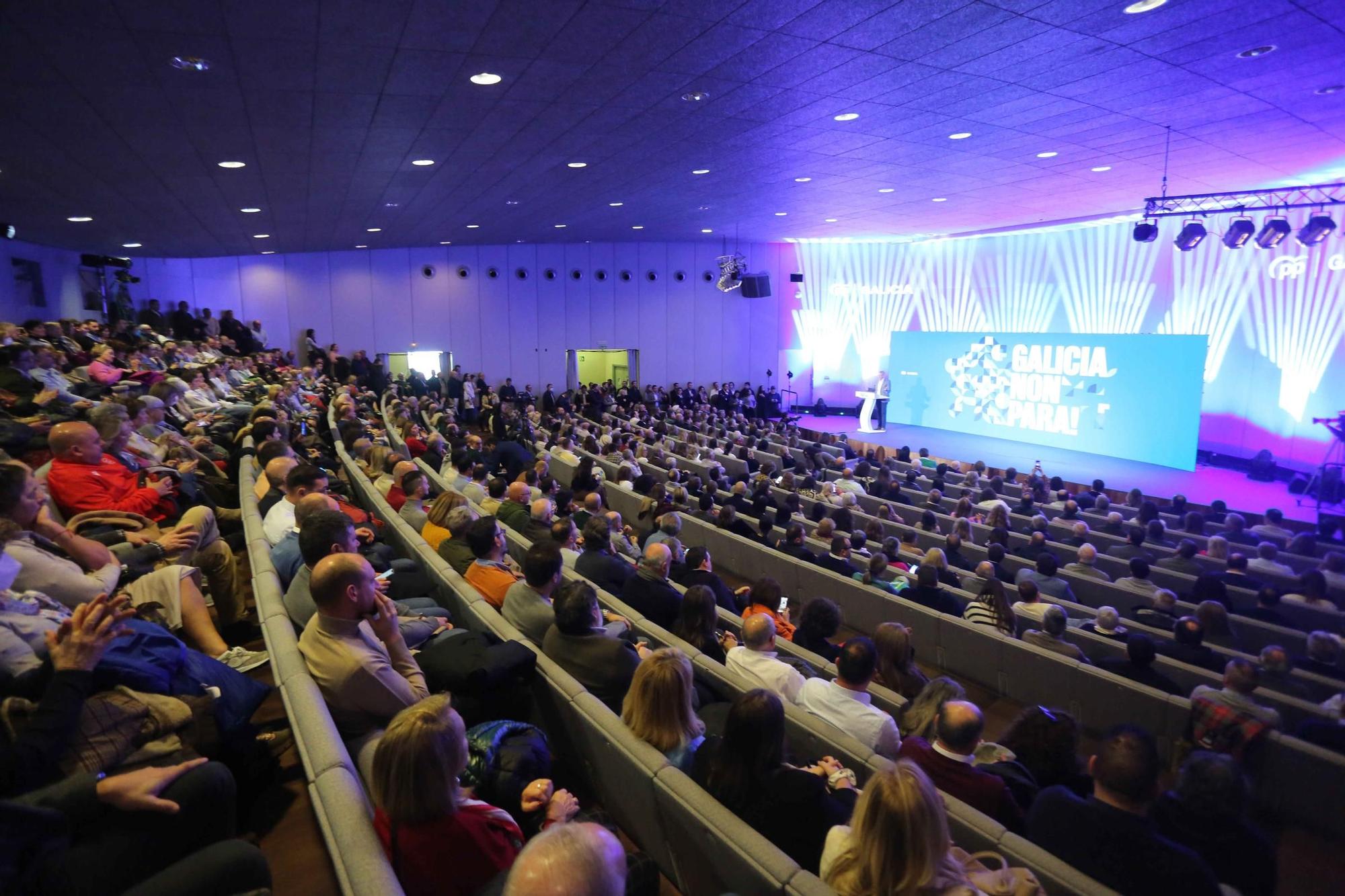 Rueda recibe en A Coruña el poyo de los líderes autonómicos del PP