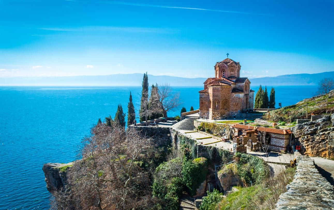 Una de las iglesias de Ohrid, junto al lago