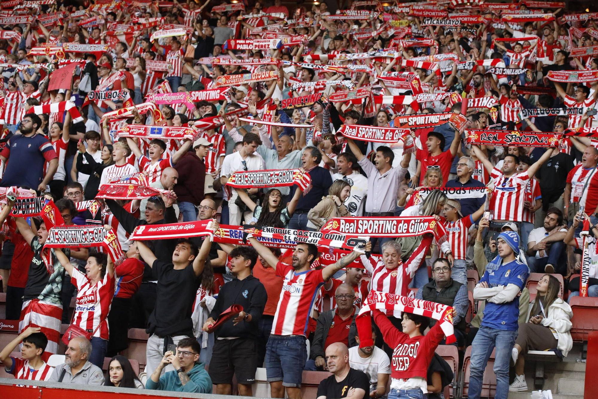 Derbi asturiano: las imágenes del partido entre el Sporting y el Oviedo en El Molinón