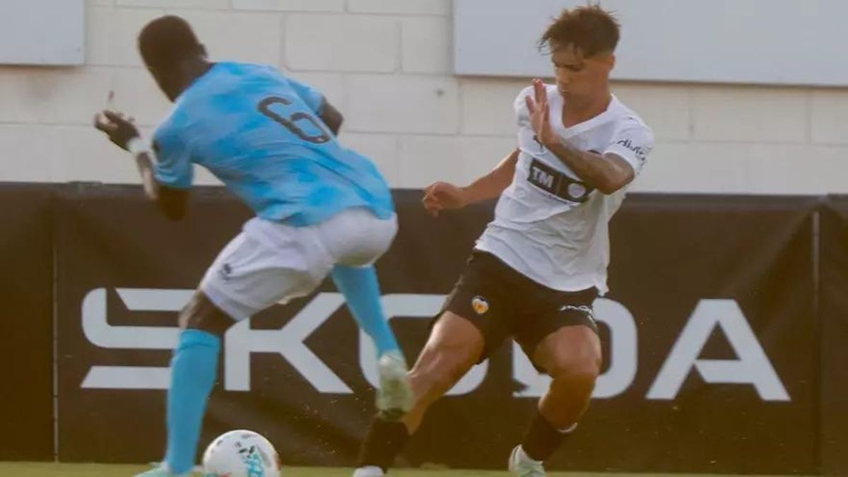 Lucas Núñez en su debut con el Valencia contra el Castellón