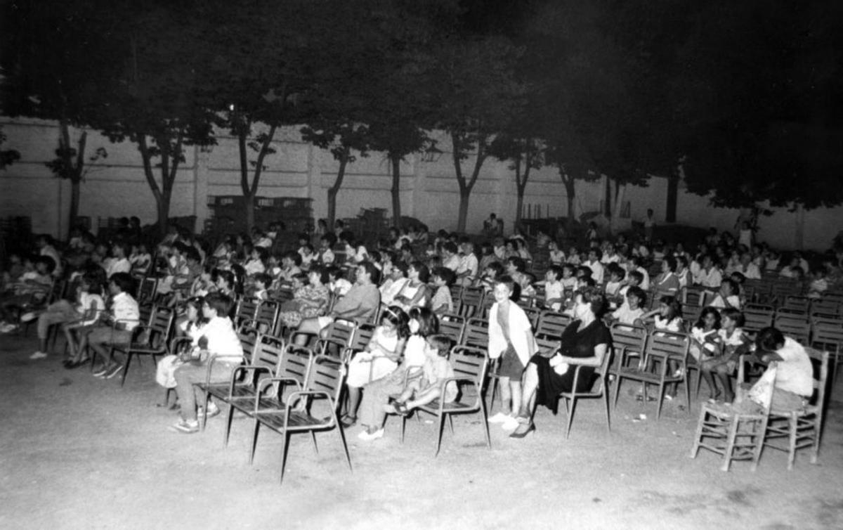 Martín Cañuelo llegó a exhibir cintas en el cine Santa Rosa de verano, sobre el que se edificó hace dos décadas.