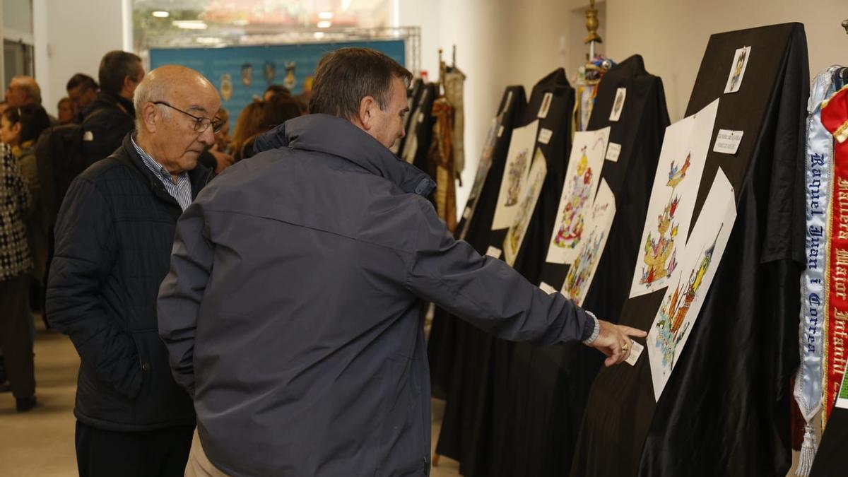 Las comisiones de Mislata expusieron sus bocetos para las Fallas 2023.