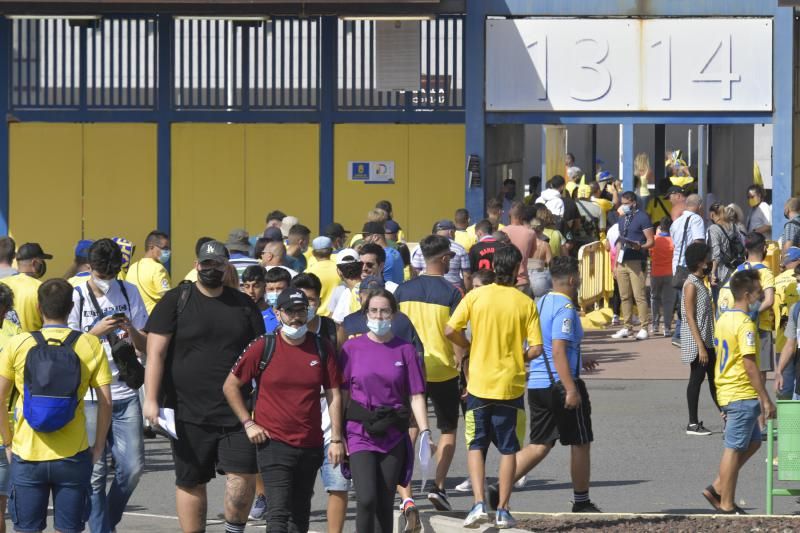 Ambiente durante el derbi en el Estadio de Gran Canaria