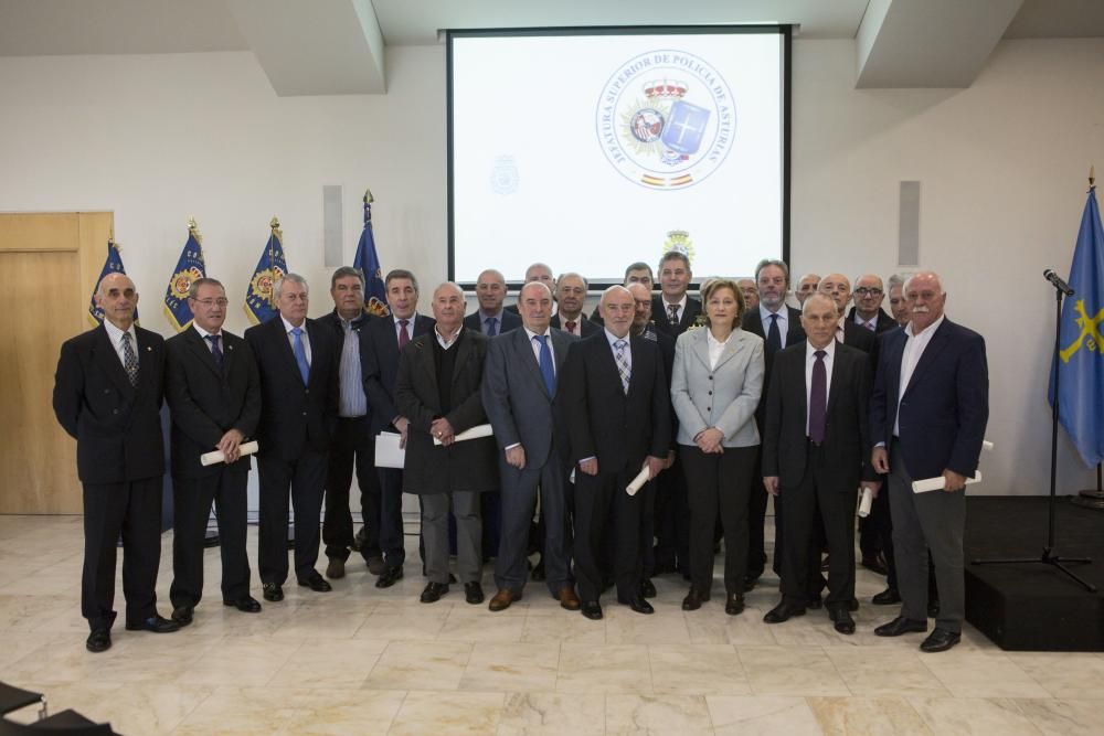 Actos de conmemoración del aniversario de la Policía