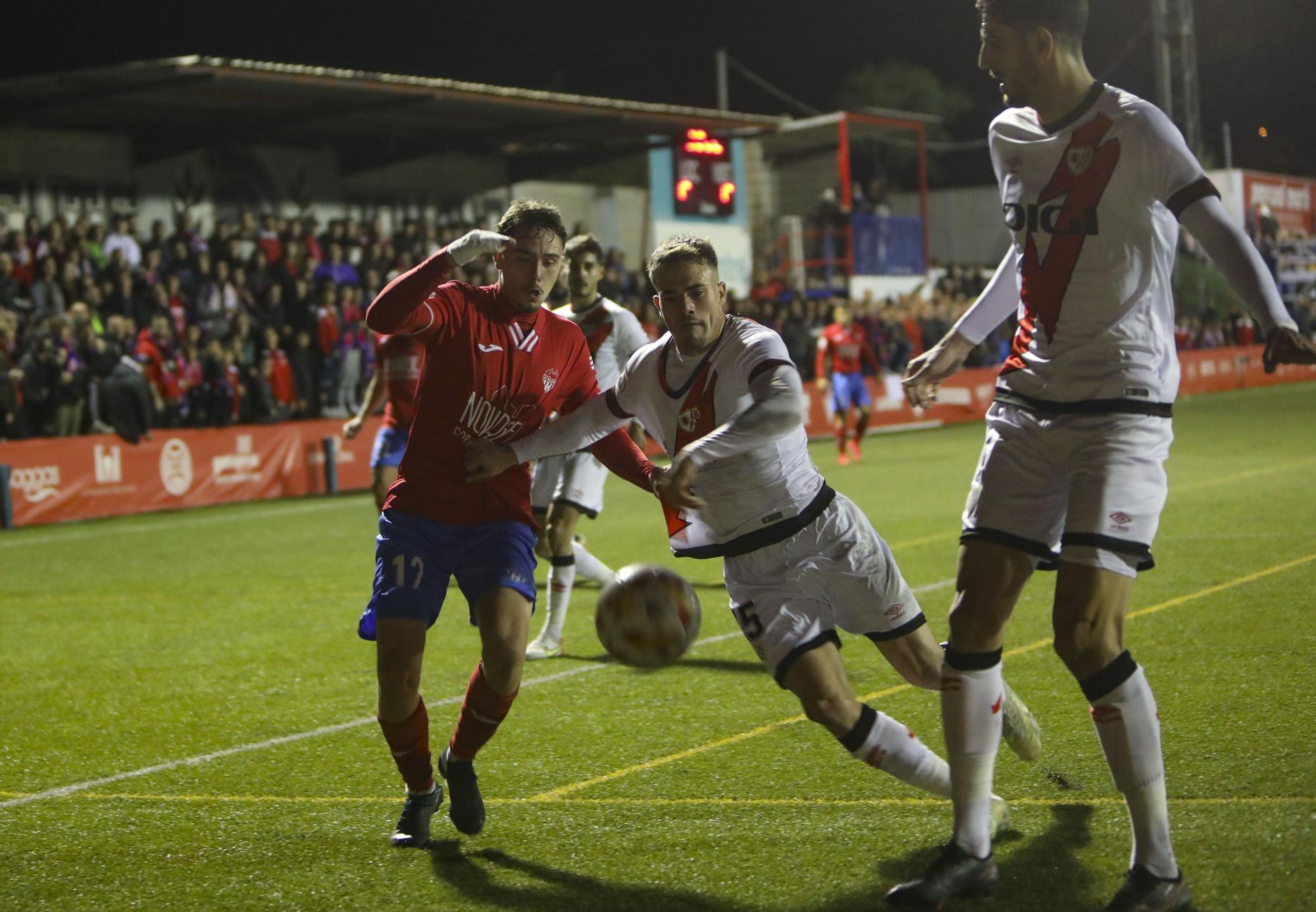 Las mejores fotos del Atlético Saguntino - Rayo Vallecano de Copa del Rey