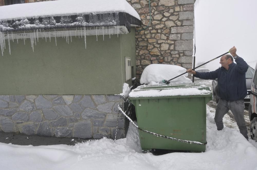 Las primeras nieves del otoño en Asturias