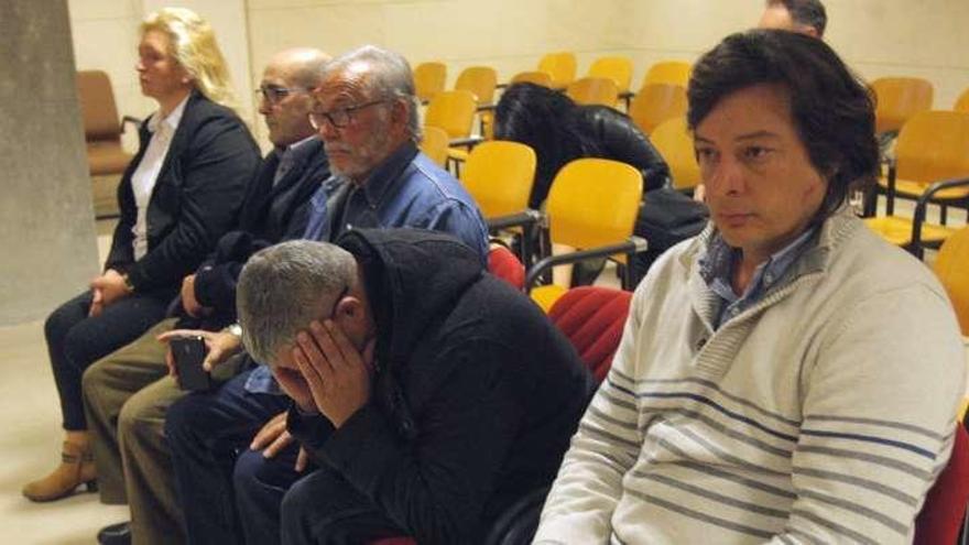Dos condenados por planear introducir coca diluida en biodiésel por el puerto de Vigo