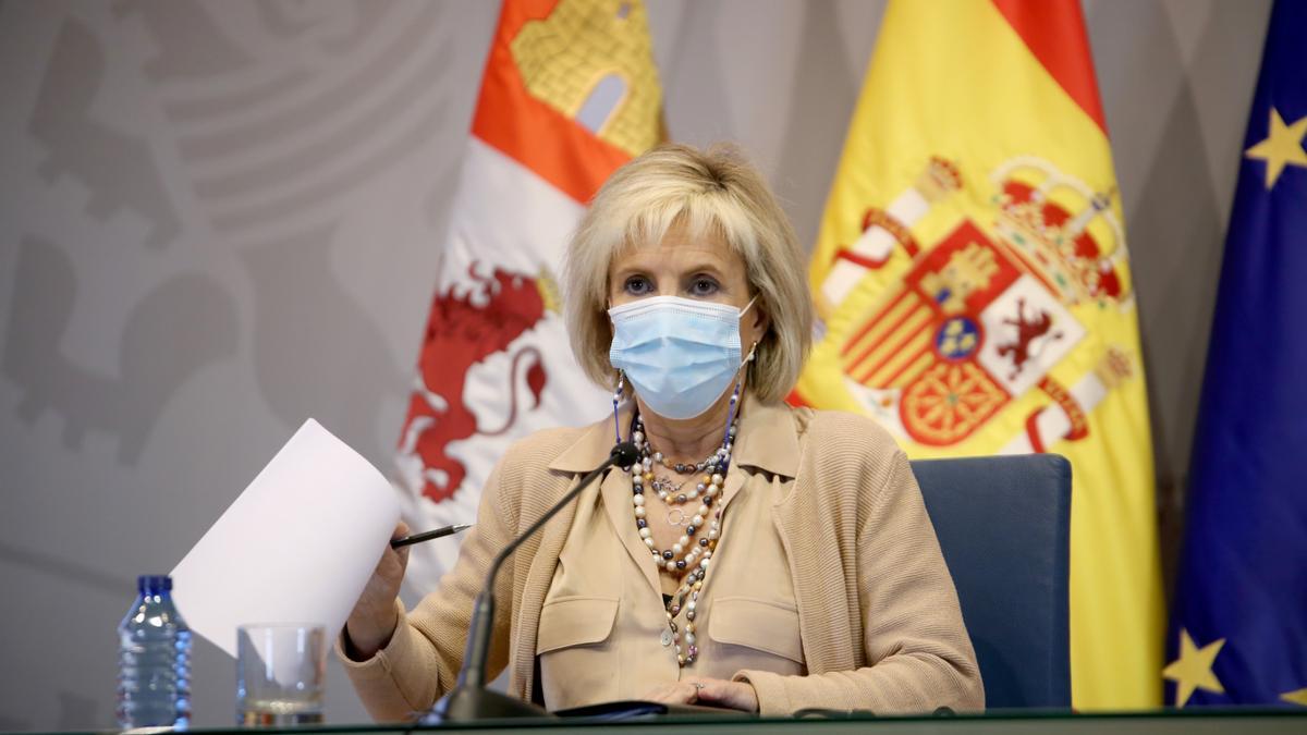 La consejera de Sanidad, Verónica Casado, durante una comparecencia.