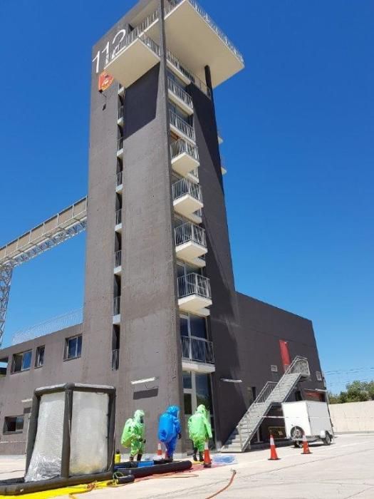 Medio centenar de Policías Nacionales de la Unidad TEDAX y bomberos del SPEIS se forman juntos en Alicante ante una intervención NRBQ.