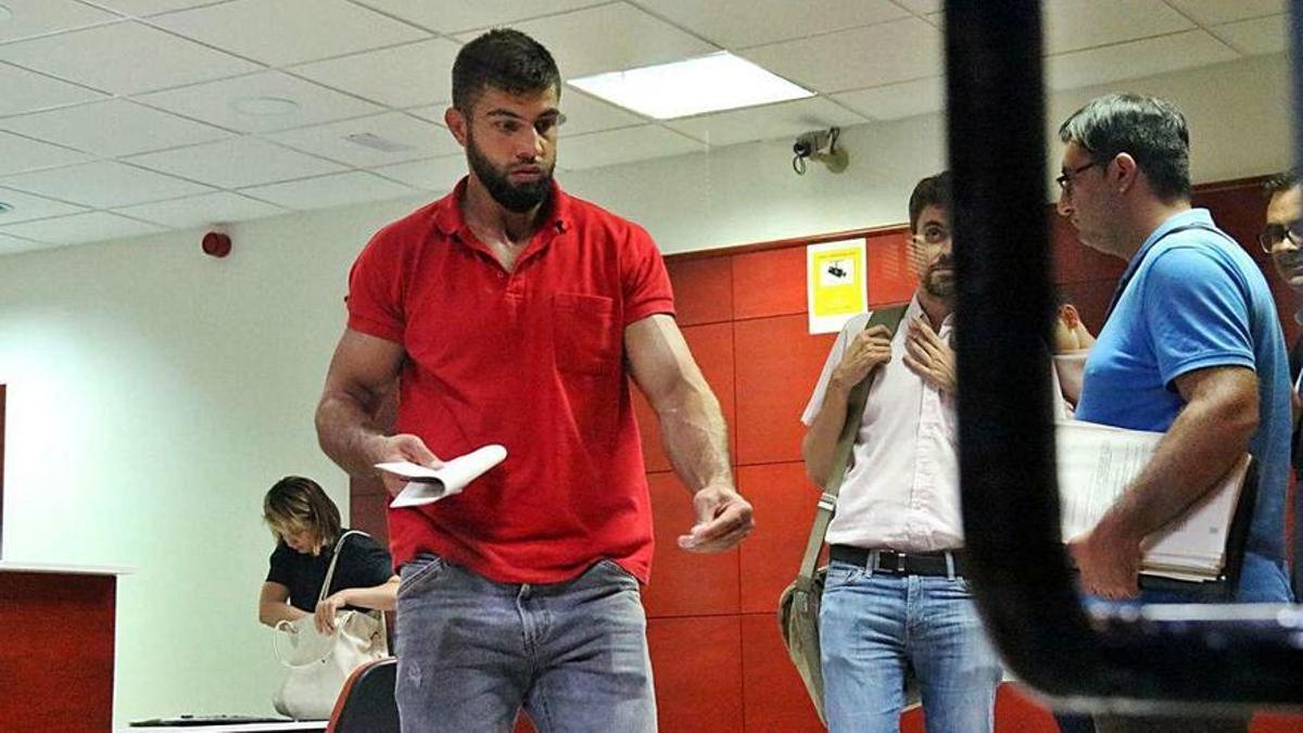 L'acusat de matar d'una puntada de peu un turista italià en una discoteca de Lloret de Mar.