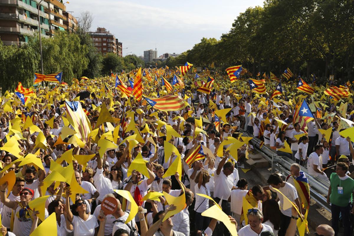 El tramo amarillo de la Via Lliure, en la Diada del 2015 en Barcelona.