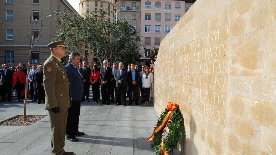 Zaragoza rinde homenaje a las víctimas del atentado de 1987