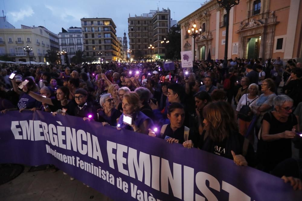 Manifestación en València por la emergencia feminista contra el maltrato