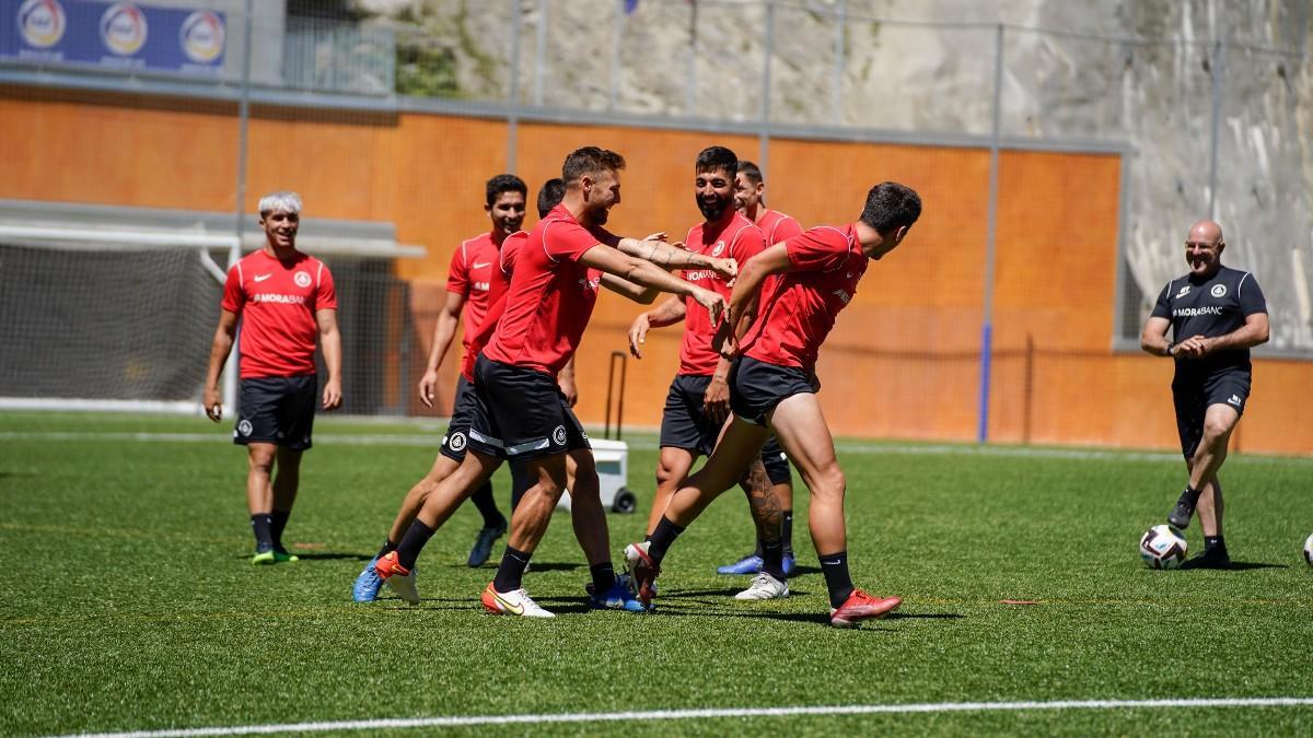 La plantilla, de vuelta a los entrenamientos