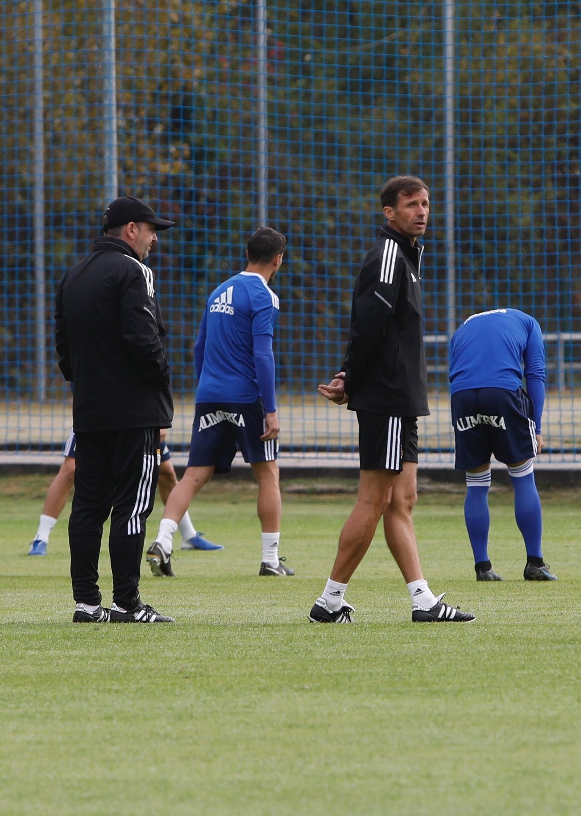 Las imágenes del entrenamiento del Oviedo tras la derrota ante el Burgos