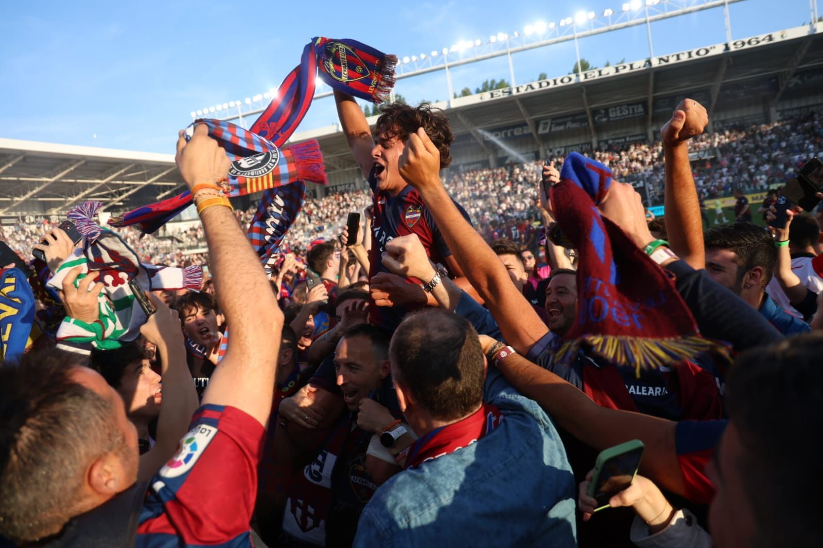 Así se ha vivido el ascenso del Levante en El Plantío
