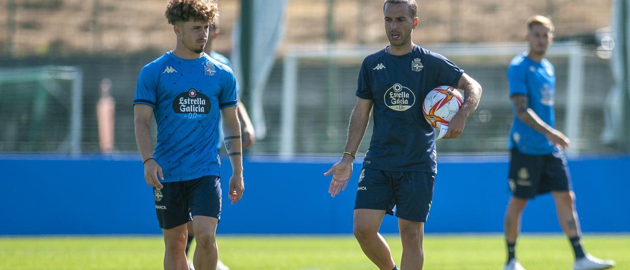 Borja Jiménez y Mario Soriano, durante un entrenamiento en Abegondo.