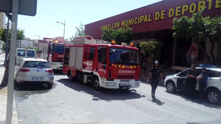 Los bomberos actúan en el lugar de los hechos.