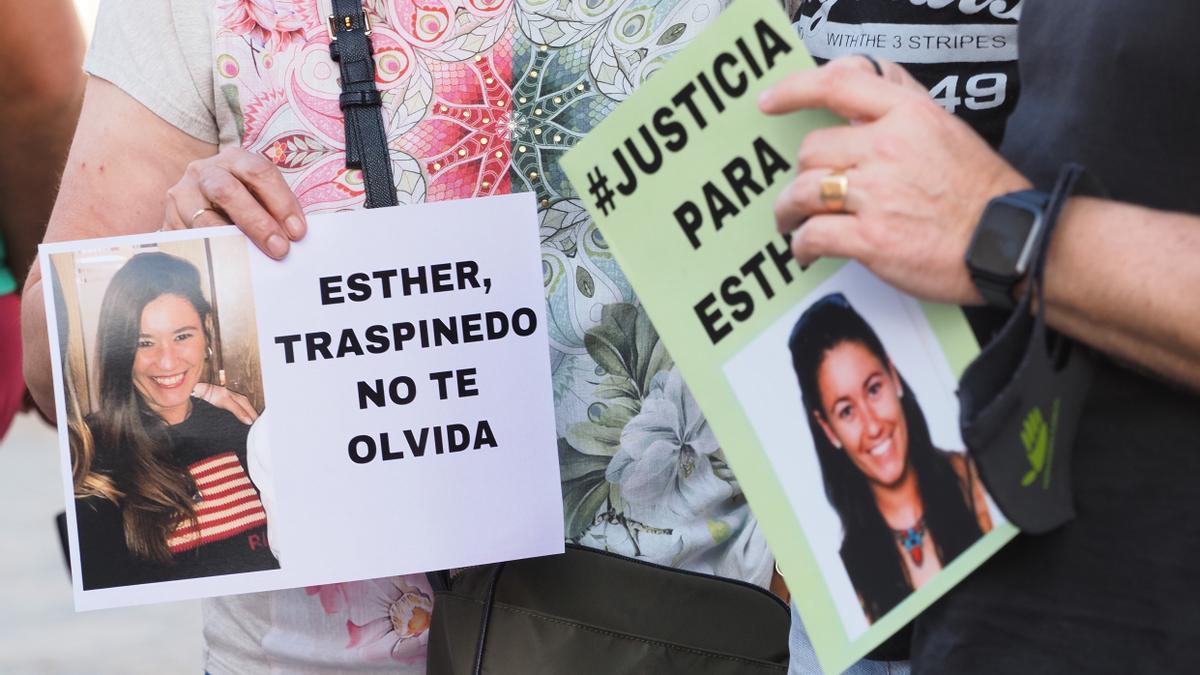 El Juzgado mantiene abiertas las diligencias por la muerte violenta de Esther López, hallada sin vida en una cuneta en Traspinedo.