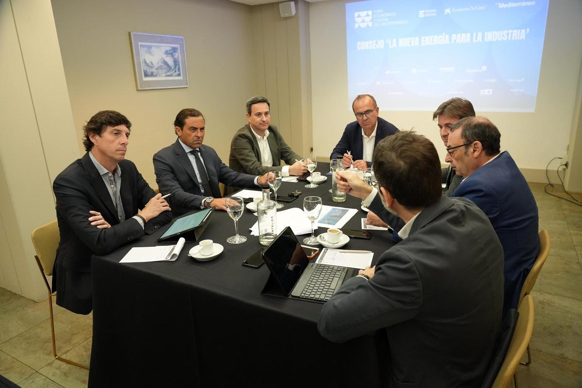 Un momento de una de las reuniones llevadas a cabo en la pasada edición, con representantes empresariales e institucionales.