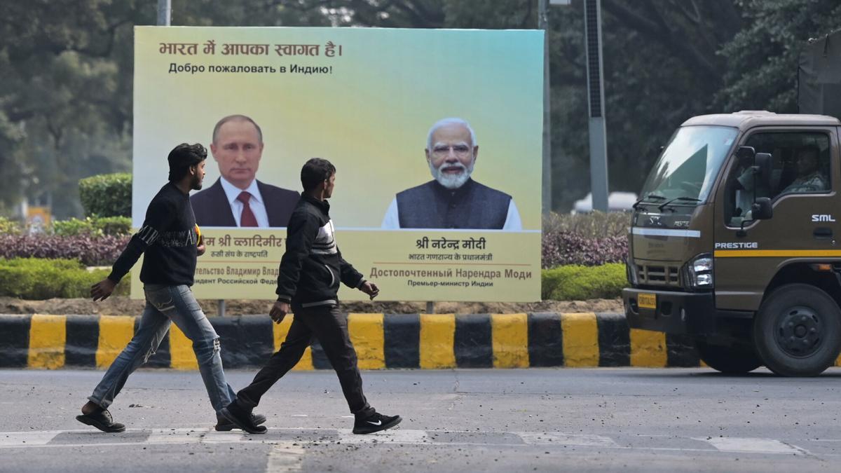 Putin desembarca en India con petróleo y armas para Modi… ¡y EE.UU. frota sus manos por los aranceles!