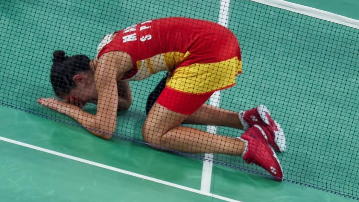 Carolina Martín, tras lesionarse en los Juegos de París