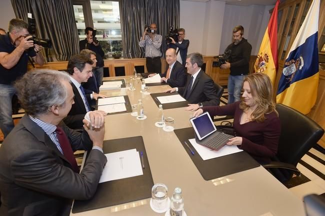 Reunión entre José Manuel Soria y Fernando Clavijo