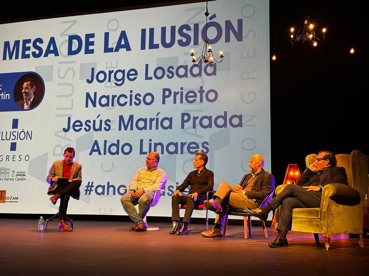 Participantes en la mesa de la ilusión