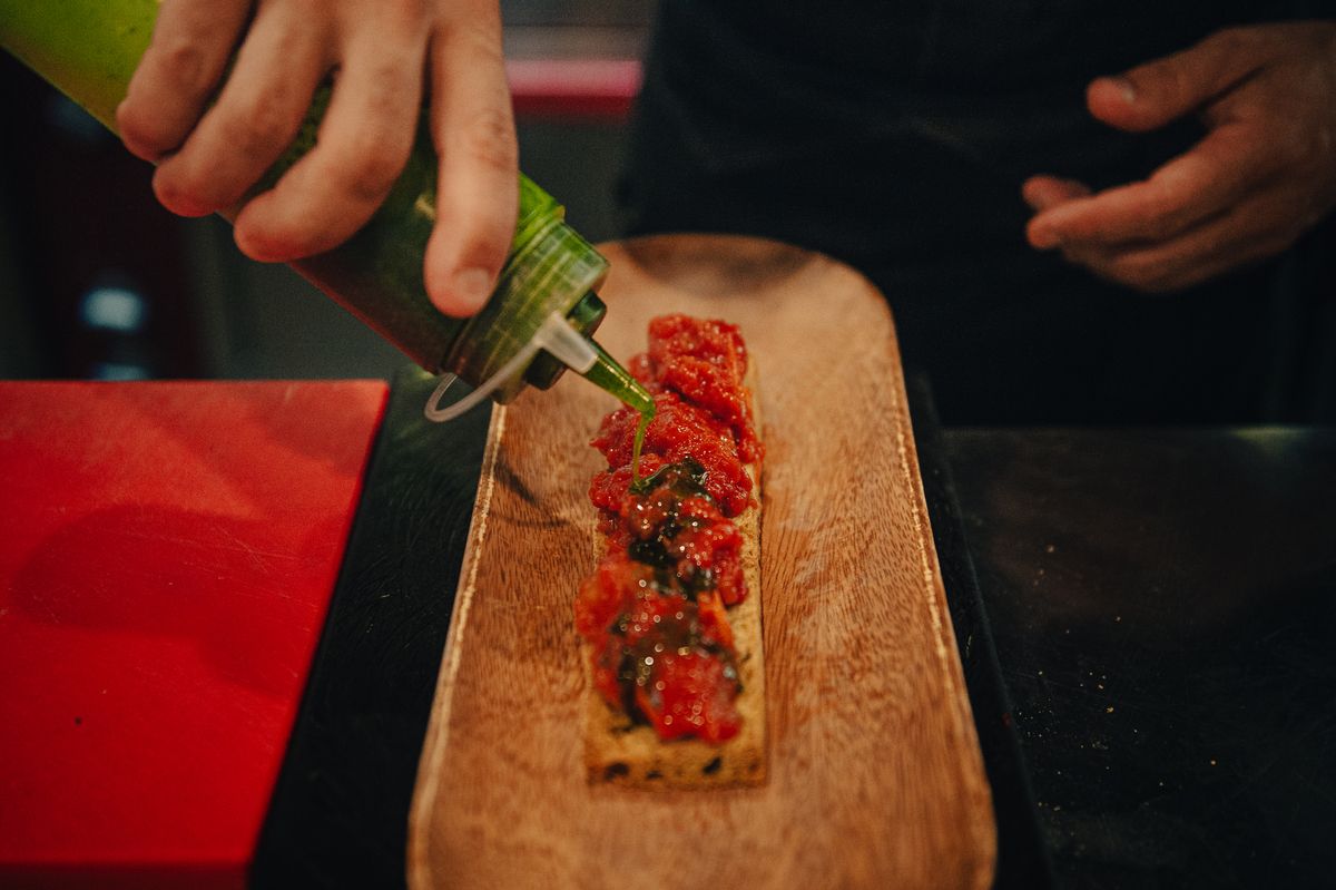 Así es y esto se come en el restaurante Open de Alicante