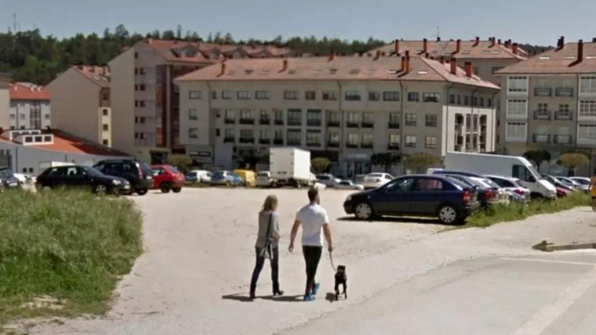 Terrenos de Milladoiro donde está previsto construir un nuevo complejo deportivo con piscinas