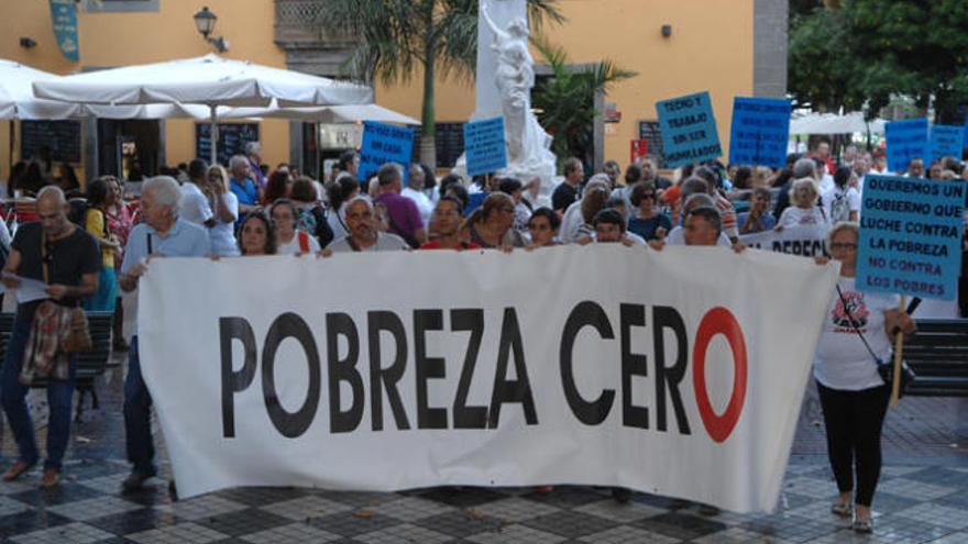 Manifestación por la pobreza en la Plaza de Las Ranas en 2015