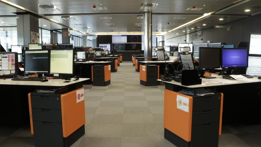 El Centro de Control de Endesa trabaja 24 horas durante los 365 días del año para mejorar y mantener el correcto funcionamiento de la red eléctrica