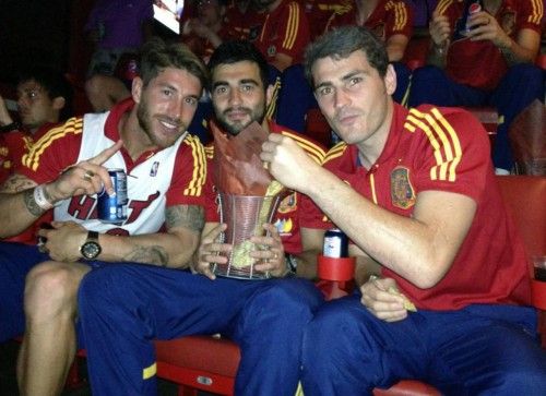 Los futbolistas españoles, en la final de la NBA